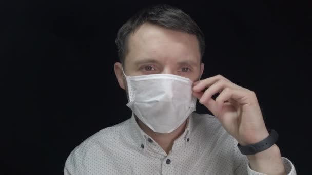 Man Medical Mask Protection Coronavirus Various Diseases — Stockvideo