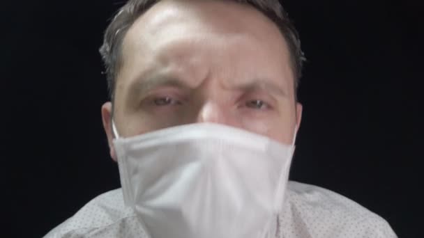 Muž Lékařské Masce Ochrana Proti Koronaviru Různým Chorobám — Stock video