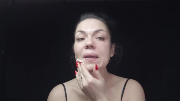 Girl Takes Care Her Face Makes Her Make — Stock Video