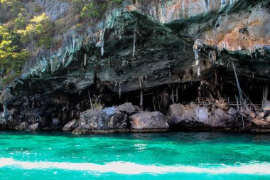 Güzel Tayland Krallığı 'nın manzaraları, en saf Adaman Denizi ve adaları..