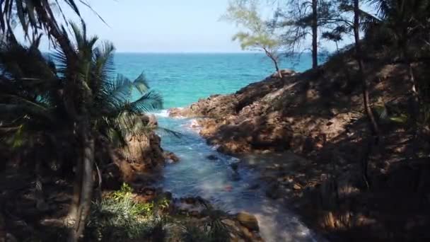 Meer Und Felsen Geheimen Strand Banana Beach Phuket Thailand — Stockvideo