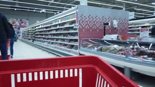 Avril 2020 Moscou Russie Chariot Alimentaire Déplace Dans Hypermarché — Video