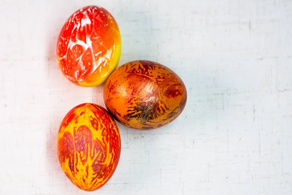Pintado Diferentes Colores Huevos Pascua Sobre Fondo Blanco —  Fotos de Stock