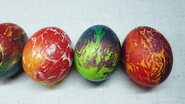 Huevos Pascua Colores Sobre Fondo Blanco — Vídeo de stock