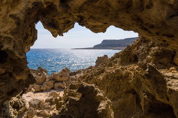 Uitzicht Middellandse Zee Door Grot — Stockfoto