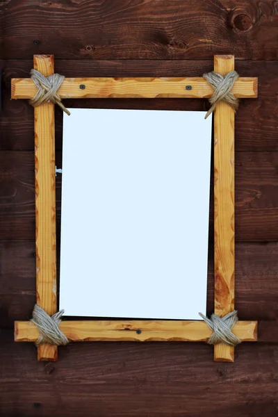 Houten frame op houten achtergrond. — Stockfoto