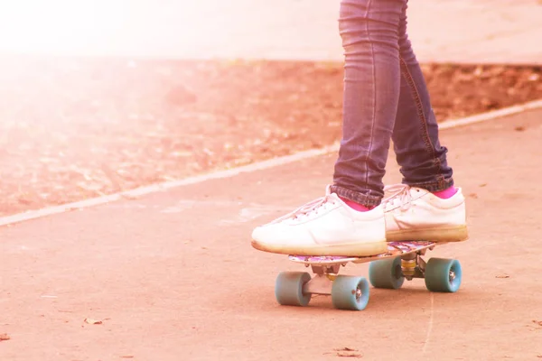 Close up of a skateboarders, outdoors — Stock Photo, Image