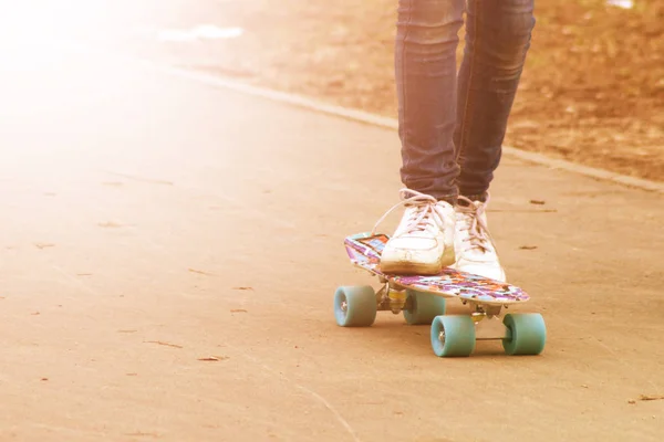 Close up of a skateboarders, outdoors — Stock Photo, Image