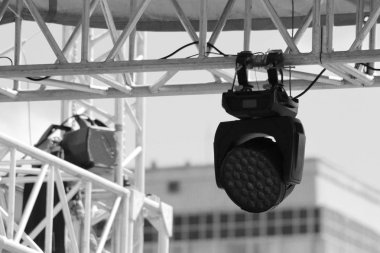 müzik aleti kavramı, elektrikli cihaz