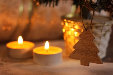 Turuncu Noel mumları, Noel