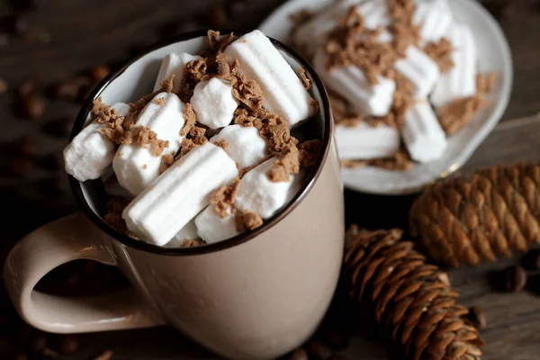 Heiße Schokolade Mit Marshmallow Einer Tasse Nah — Stockfoto