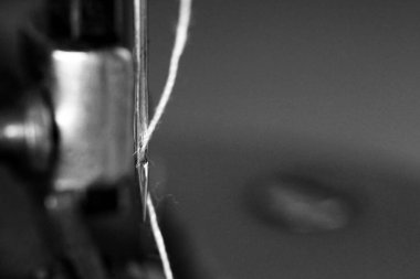 Dikiş makinesi iğnesi çok yakın, makro nesne