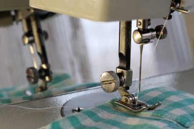 Dikiş makinesi iğnesi çok yakın, makro nesne