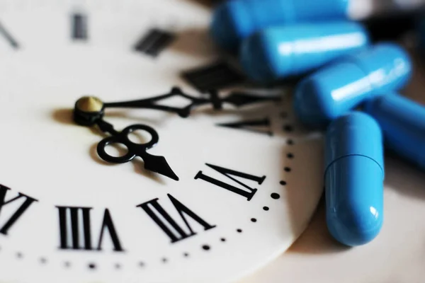 Comprimés Médicaux Montres Avec Chiffres Romains Médecine Ancienne — Photo