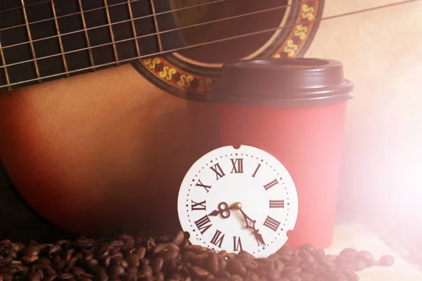 Clock Roman Numerals Guitar Coffee Beans Retro Composition Close — Stock Photo, Image