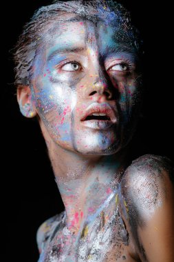 renkli boya brushstroken kadınla 