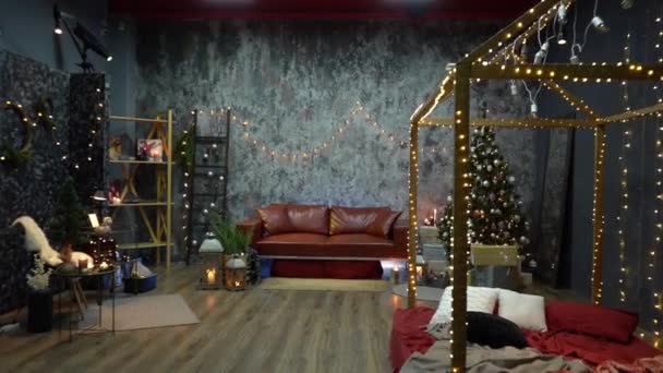 新年圣诞树装饰灯 圣诞内饰背景 — 图库视频影像