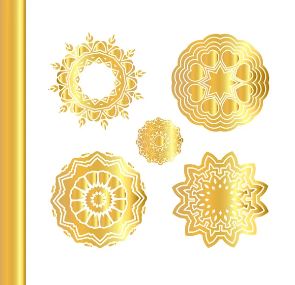 Goldenes Mandala-Set. Goldmuster isoliert auf Hintergrund. — Stockvektor