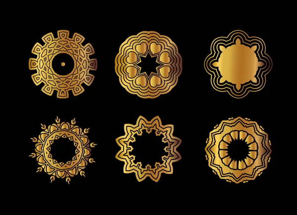 Ornamento circolare in oro su sfondo nero — Vettoriale Stock