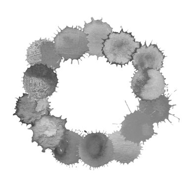 Beyaz daire kare siyah sprey boya lekesi ile.