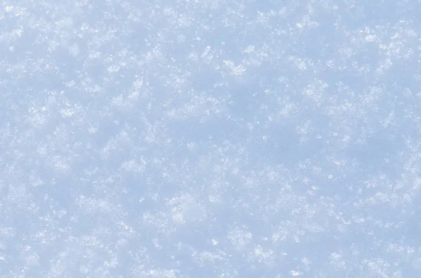 신선 한 눈이 배경이야. 자연적 인 겨울 배경. 파란색 톤의 눈 질감 — 스톡 사진