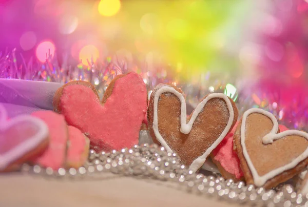 Színes Valentin szív alakú cookie-k. — Stock Fotó