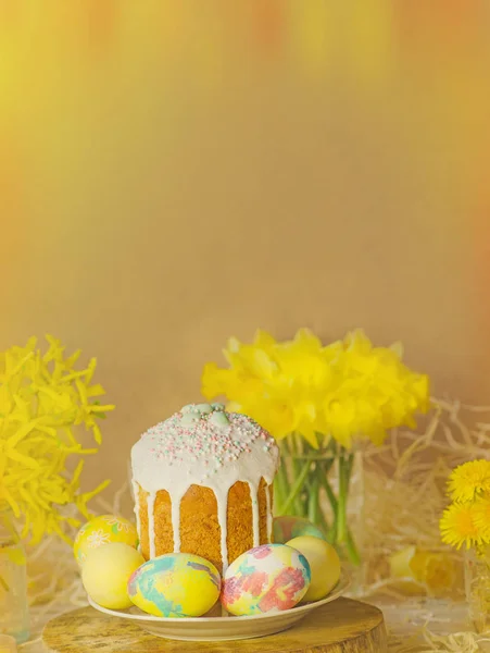 Pastellfarbener Hintergrund Für Osterferien Pastell Bunte Ostereier Und Osterkuchen Ostereier — Stockfoto