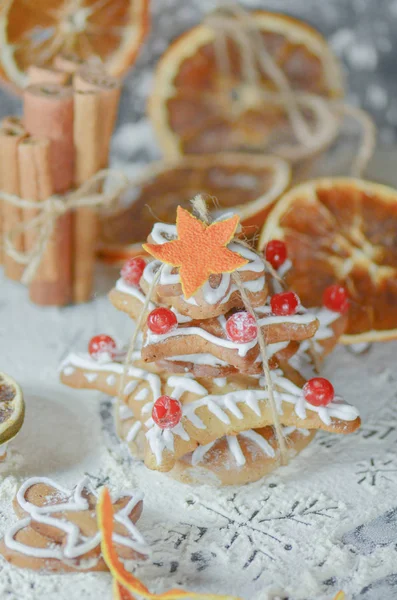 Gingerbread cookies, dried oranges and spices