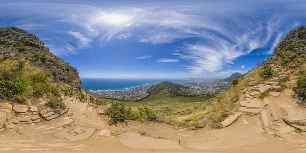 Full 360 realidade virutal de Lions Head e Table Mountain picos na Cidade do Cabo, África do Sul — Fotografia de Stock