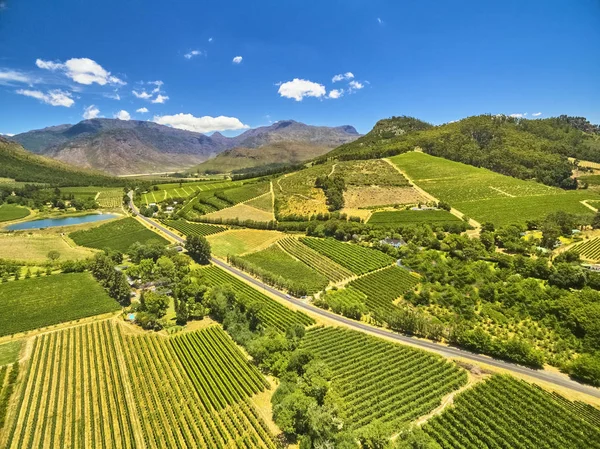 Franschoek Cape winelands en berg landschap — Stockfoto