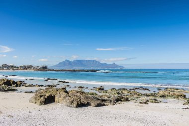 Okyanus boyunca masa Dağı