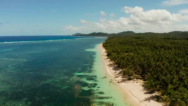 Siargao νησί και τον ωκεανό, εναέρια άποψη. — Αρχείο Βίντεο