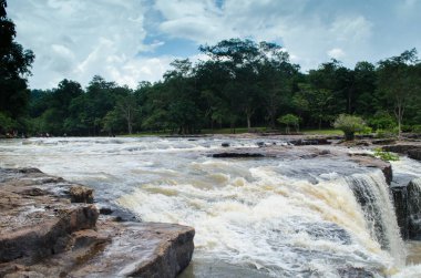 Chaiyaphum 'da Tad Ton Şelalesi