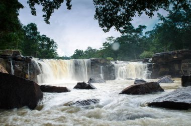 Chaiyaphum 'da Tad Ton Şelalesi