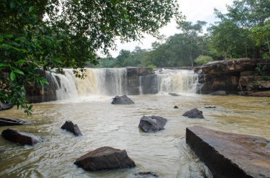 Chaiyaphum 'da Tad Ton Şelalesi