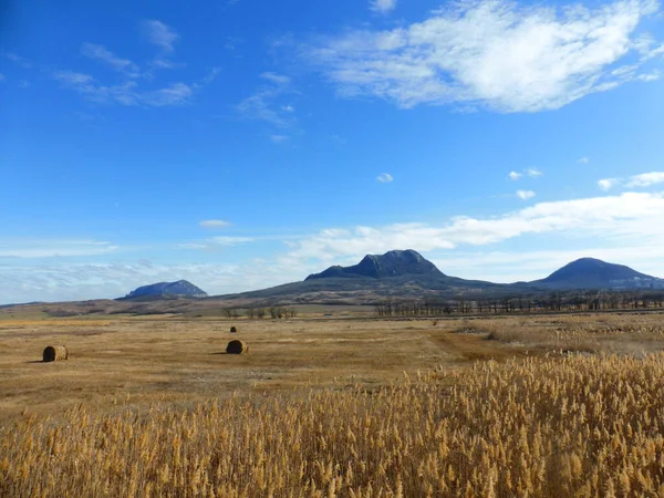 On the horizon of the mountain Iron, Snake and Razvalka