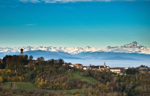 典型的皮埃蒙特 Langhe 景观 — 图库照片