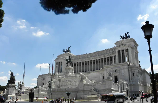 로마에 제 3의 기념물의 비토리오 에마누엘레 vittoriale — 스톡 사진