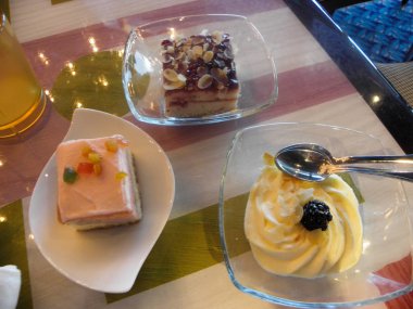 kek ve dondurma büfesi