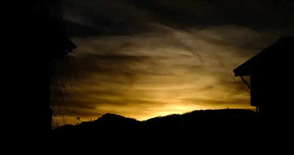 Pôr Sol Brilhante Colorido Liguria Que Paira Sobre Mar — Fotografia de Stock