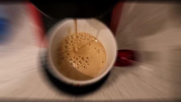 Vidéo Ralenti Café Qui Coule Lentement Dans Tasse Faire Des — Video