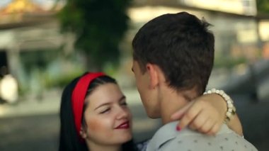 İki sevgili benimsemesi ve KISS