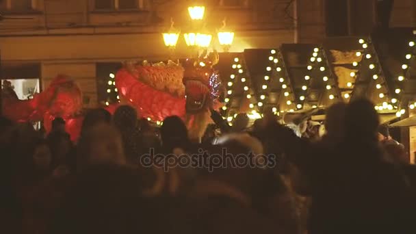 Ciudad dragón de la noche de la procesión — Vídeo de stock
