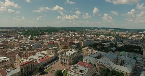 Parte central de la ciudad vieja Lviv Opera Ucrania — Vídeos de Stock