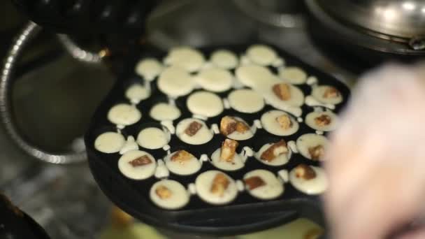 Industrial Waffle Maker — Stock Video