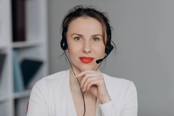 Face Young Female Woman Operator Look at Camera Smile in Call Center Office Business Worker Computer Corporate Headset Job Service Group Finance Sunshine Phone — 스톡 사진