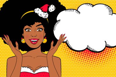 Pop art yüz. Elleri ve boş konuşma balonu yükselen Santa Claus şapka açık gülümseme seksi afro Amerikalı kadın. Vektör Noel arka planda pop sanat retro çizgi roman tarzı. Parti Davetiyesi.