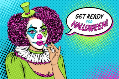 Cadılar Bayramı için hazır olun! Seksi genç kadınla palyaço makyaj ve kostüm dudaklarına ruj ve konuşma balonu ile boyar. Vektör çizim retro çizgi roman tarzı. Pop sanat arka plan. Parti Davetiyesi.