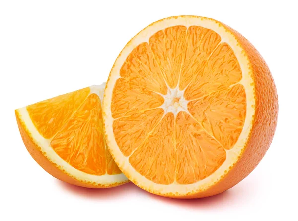 Fatias de laranja isoladas em branco — Fotografia de Stock