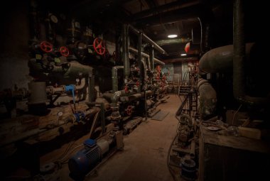 Kontrol merkezi kazan dairesi içinde